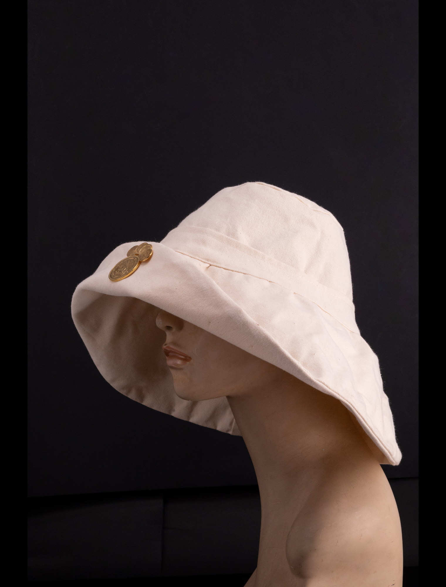 BUCKET NIDO DE ÁGUILAS - Daniela Bustos Maya